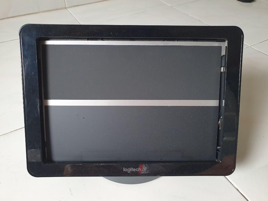 logitech smartdock (Category: Office & Business Technology) located in Singapore. Submitted by theweatherisfine (Listing ID 1161445849, Image 1). Description: https://shopee.sg/product/22765731/7938120739?smtt=0.666188536-1653478252.9l selling the casing for logitech smartdock condition 8~9/10 cover in good condition with the built in wires inside it excludes the logitech extender, and it also requires at least a Microsoft surface Pro 4 with a mi