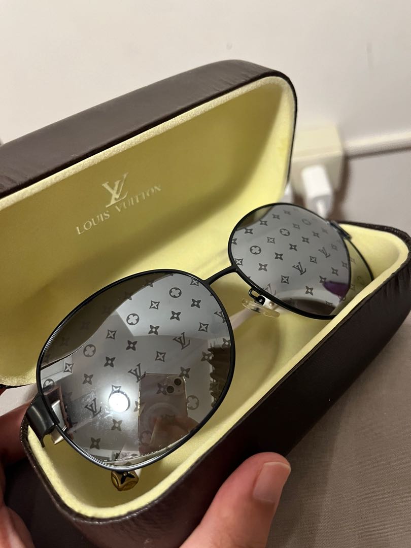 Louis Vuitton sunglasses, Women's 