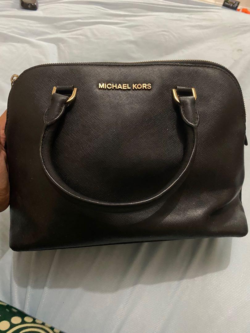 Michael Kors ALMA Bag, Luxury, Bags & Wallets on Carousell