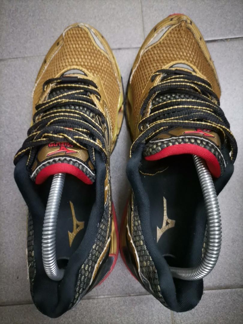 Mizuno prophecy shop 5 golden
