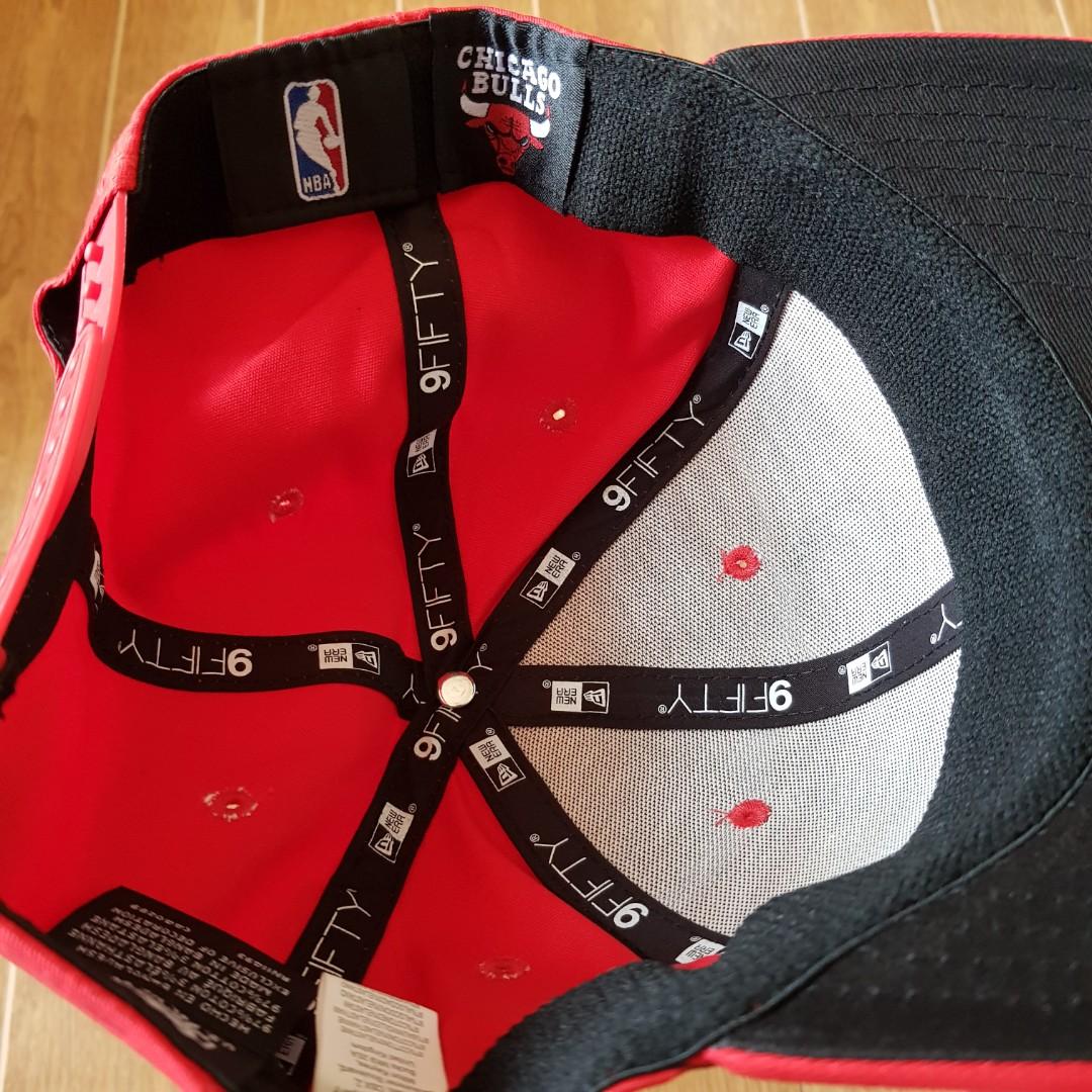 New Era Chicago Bulls 9Fifty Snapback (Category: Caps & Hats) located in Las Pinas. Submitted by jj.ys (Listing ID 1161584469, Image 3). Description: Original New Era Chicago Bulls 9fifty Snapback/Adjustable For sale only auto pass trade offers No box included No issues or damage Medium/Large - AVAILABLE.
