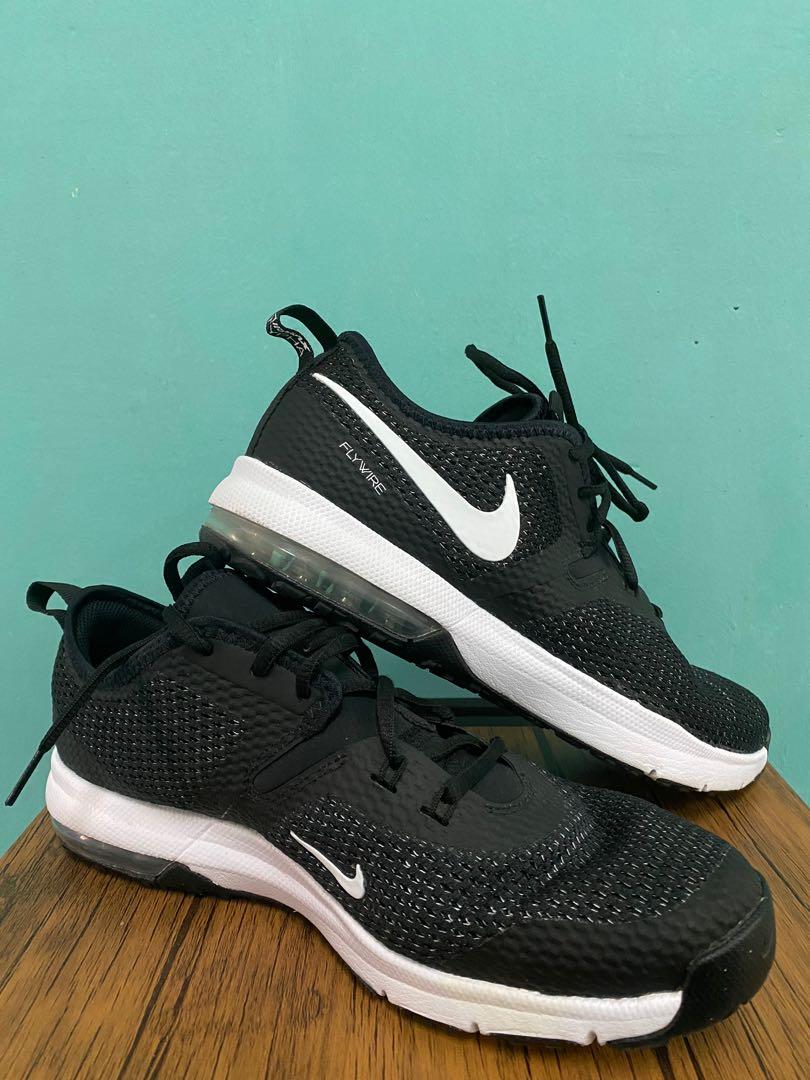 Nike air max typha training top