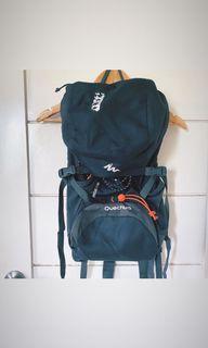 Quecha 20L hiking / travel bag