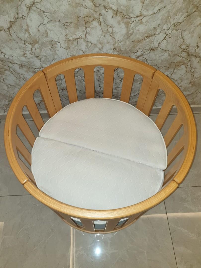 Round cot with addtional woodpiece and mosquito net, Babies & Kids, Baby Nursery & Kids