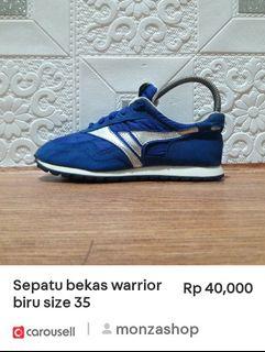 Sepatu bekas warrior biru
