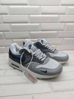 Preloved sneakers, Fesyen Pria, Sepatu 