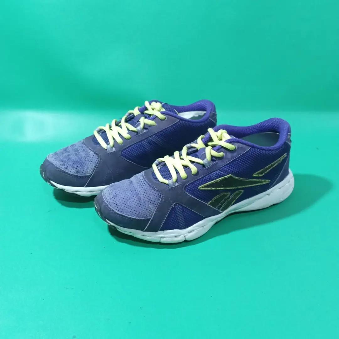 Sepatu running reebok purple ori Size 36 Fesyen Wanita Sepatu di