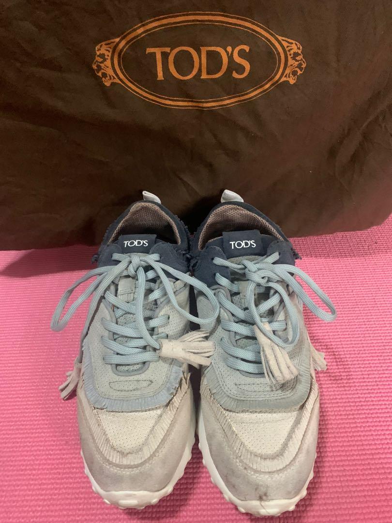 Tods Light Blue Sneakers (Category: Sneakers) located in Quezon City. Submitted by carousel1675 (Listing ID 1161506363, Image 1). Description: Well used Tod’s sneakers! Kindly look at all pics for your expectation!! Mode of Payment: Gcash / Bpi / Bdo FREE SHIPPING metro manila only.