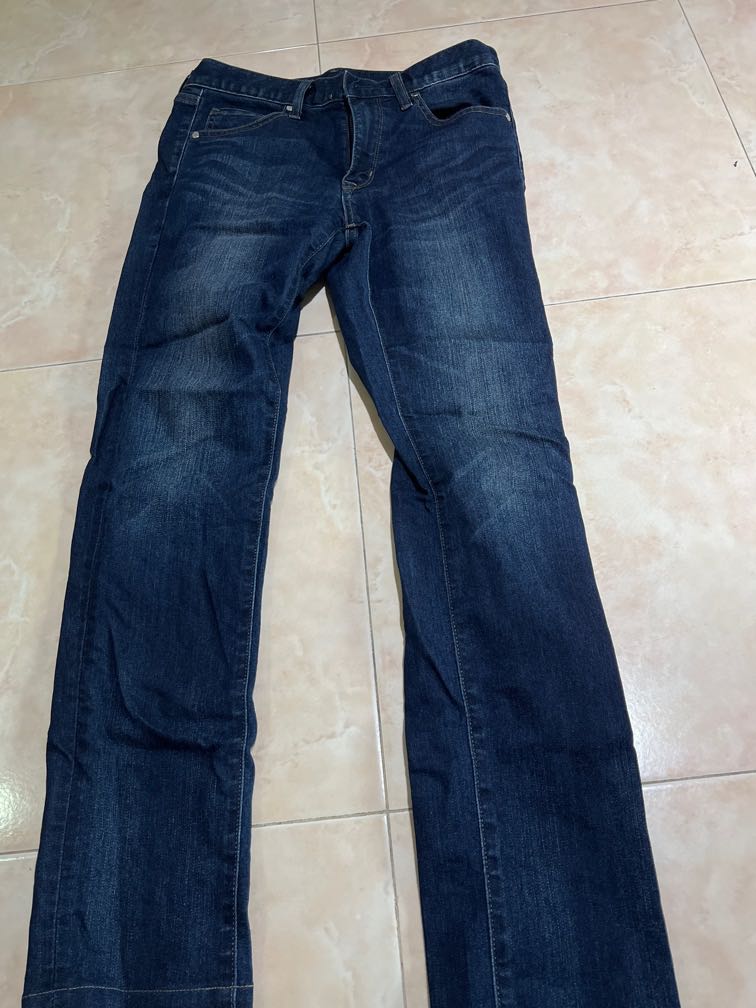 Uniqlo Miracle Air Jeans 28 x 30, Men's Fashion, Bottoms, Jeans on ...