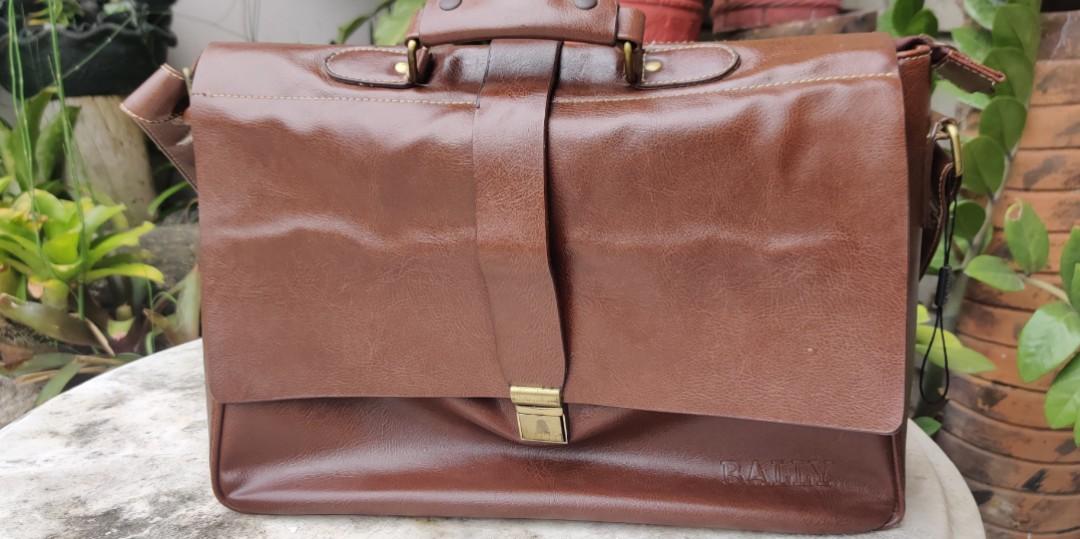 Vintage Bally Messenger/Laptop bag (Category: Luxury Bags & Wallets) located in Angeles City. Submitted by acasaje (Listing ID 1161498995, Image 1). Description: Great for office/school used, swiss-Italian leather a brand such as bally is know for that. by the way it's vintage, therefore it has history This was given to my as a gift, bought in Australia only issues is last two photos RFS: need cash.