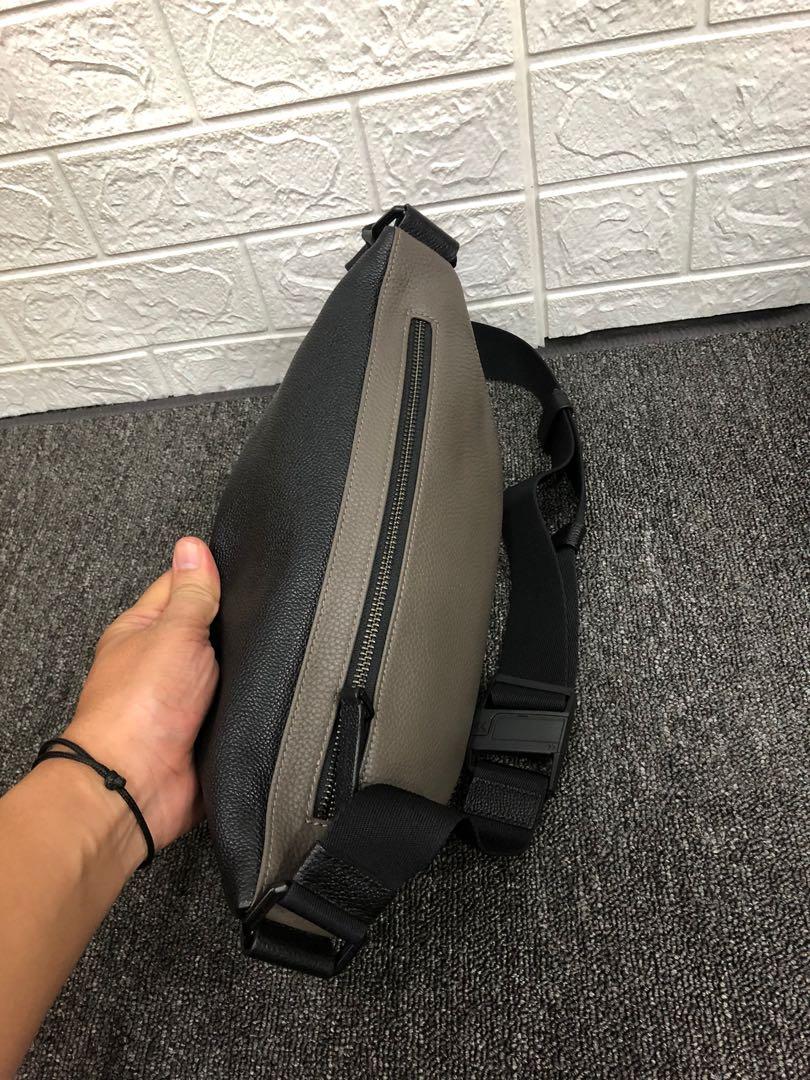 Waist bag braun buffel, Fesyen Pria, Tas & Dompet , Tas Selempang di