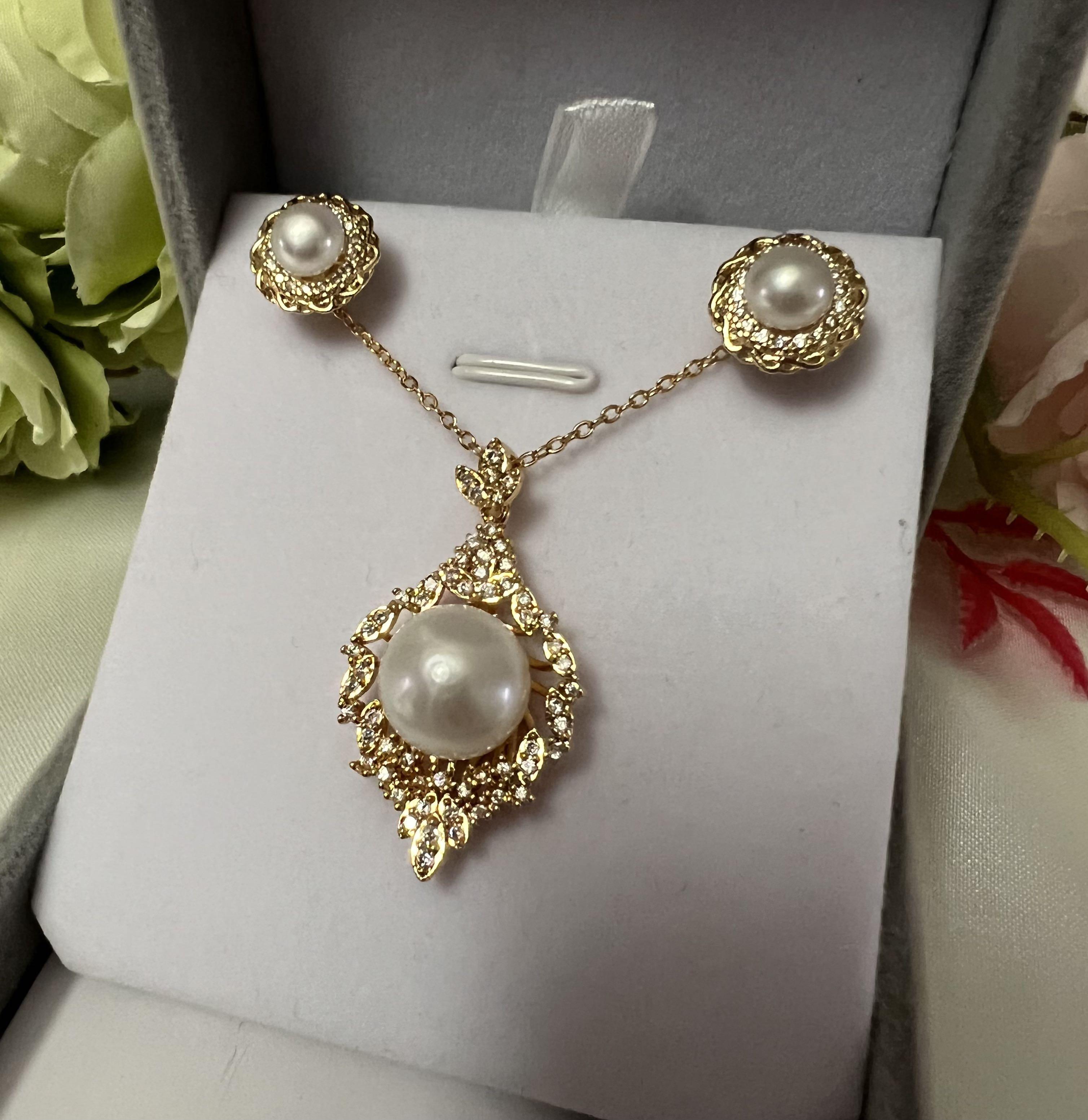 Gold pearl necklace 2024 and earring set