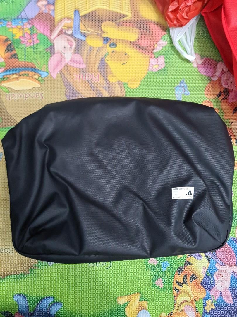 Adidas 4cmte deals mega crossbody bag