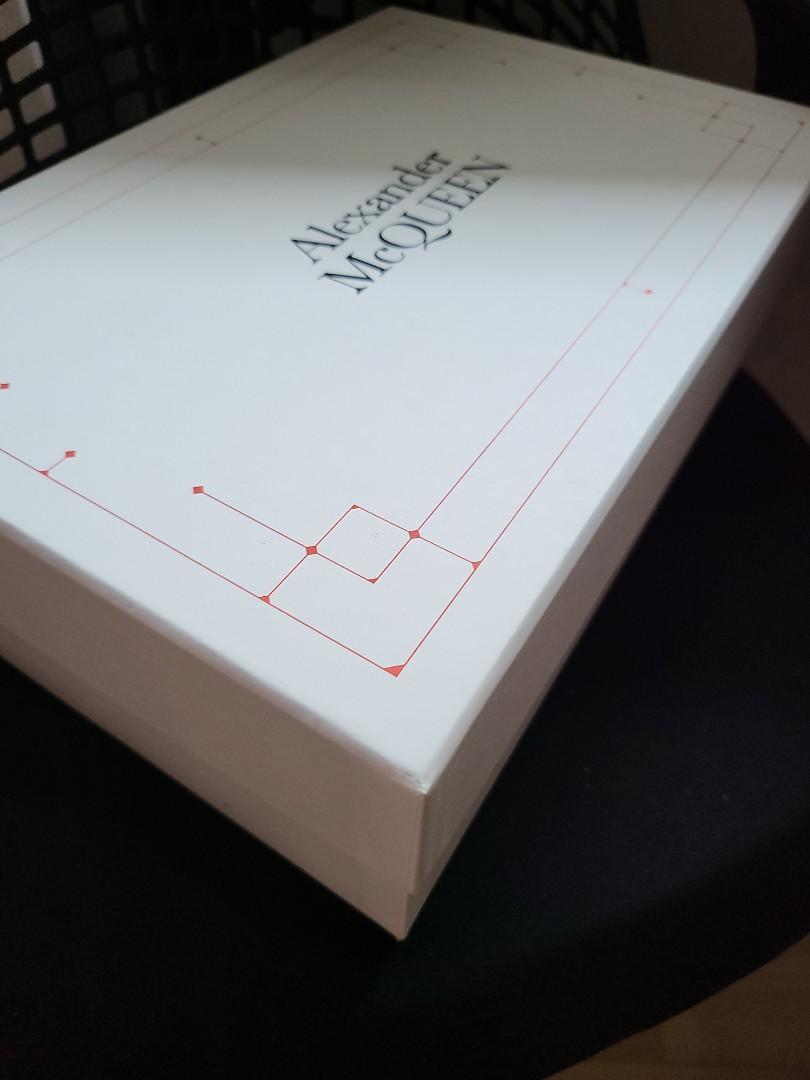 Alexander mcqueen sneaker box best sale