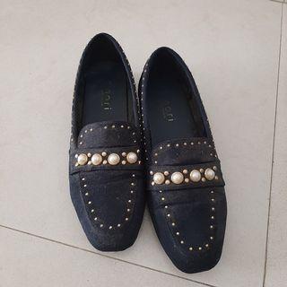 Amori Pearl Flat Shoes