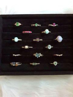 ASSORTED RINGS (natural stones)