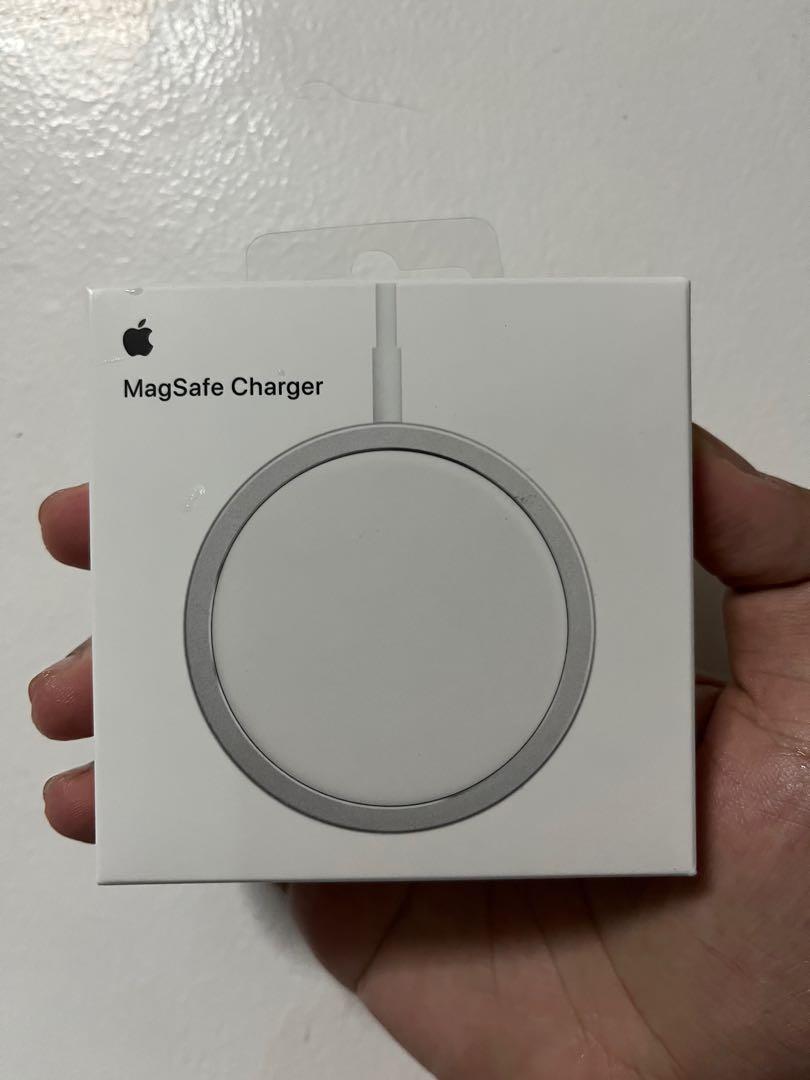 Brand New Magsafe Charger from PowerMac (Category: Chargers & Cables) located in Makati City. Submitted by karldemort (Listing ID 1158383389, Image 1). Description: Brand New Magsafe Charger from PowerMac. Used once only. Comes with packaging and box. Only RFS: my parents prefer the old charger. Buyer will shoulder SF..