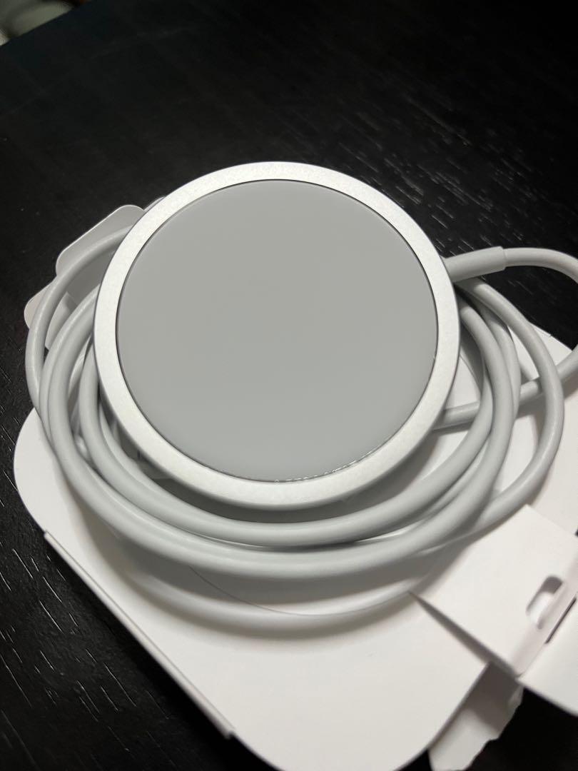 Brand New Magsafe Charger from PowerMac (Category: Chargers & Cables) located in Makati City. Submitted by karldemort (Listing ID 1158383389, Image 2). Description: Brand New Magsafe Charger from PowerMac. Used once only. Comes with packaging and box. Only RFS: my parents prefer the old charger. Buyer will shoulder SF..