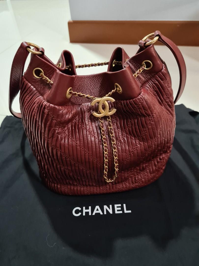Chanel Drawstring Bucket Bag Red, Women's Fashion, Bags & Wallets,  Cross-body Bags on Carousell