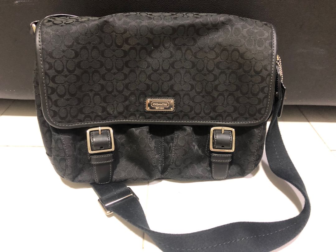 Coach Messenger Bag, Women's Fashion, Bags & Wallets, Crossbody Bags