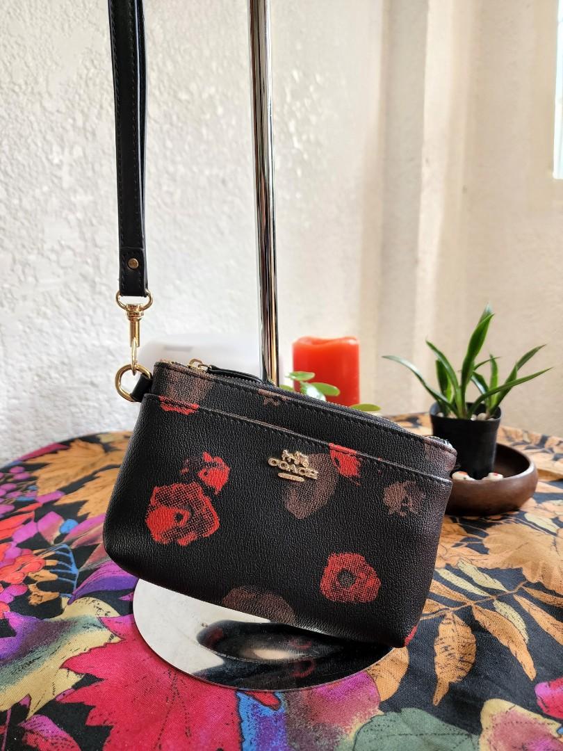 Coach Rose wristlet FREE SF Women s Fashion Bags Wallets