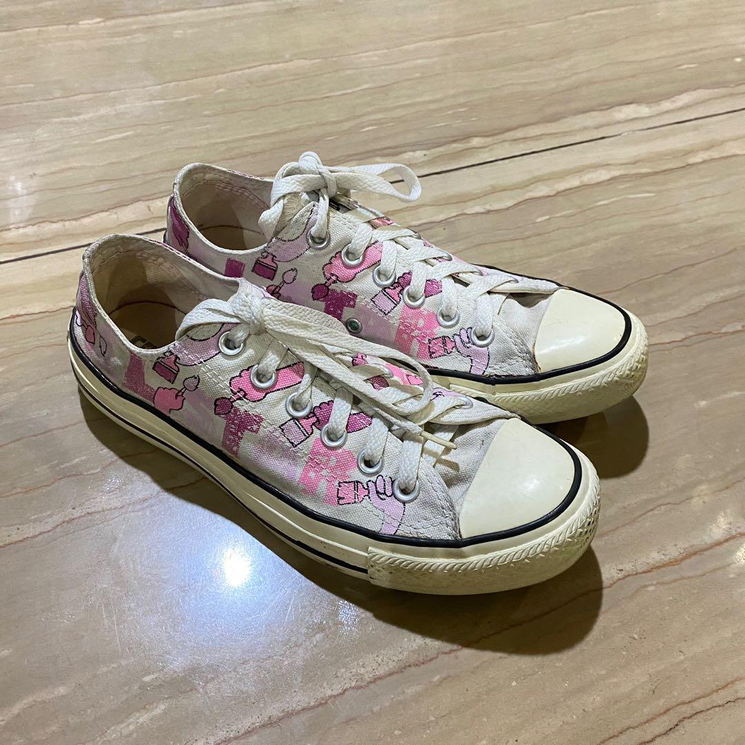 Pink camo converse 2025