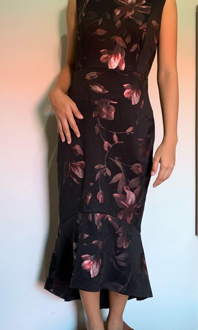 Floral Dress (Category: Dresses) located in Iloilo. Submitted by declutterbykid (Listing ID 1158505093, Image 3). Description: •mermaid (formal) dress •BN with tag •fits small-semi medium.