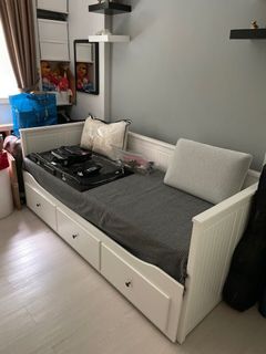 (Category: ) located in . Submitted by abg17 (Listing ID 1158375903, Image 1). Description: .