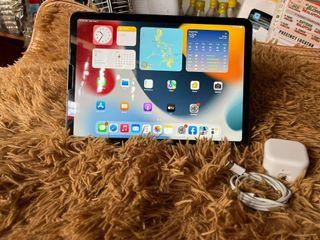IPAD AIR 4 256GB WITH CELLULAR 5MONTHS OLD