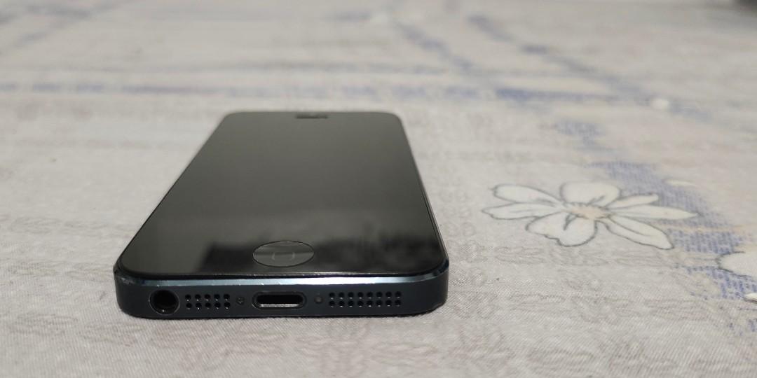 iPhone 5 (Category: Others) located in Cavite. Submitted by prced (Listing ID 1158509054, Image 2). Description: iphone 5 16gb issue: lcd.