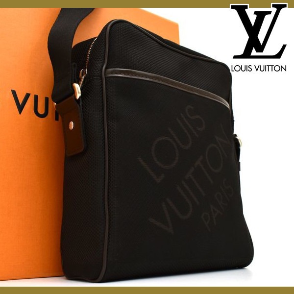 Louis Vuitton Monogram Canvas Street Style Leather Crossbody Bag Logo  (M22576) in 2023