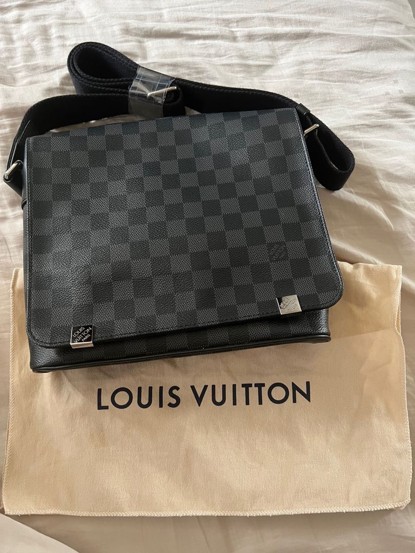 Louis Vuitton N41028 Messenger Bag In Damier Graphite Canvas