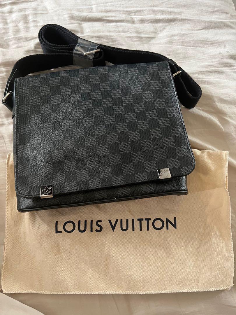Auth Louis Vuitton Damier Graphite District PM N41028 Men's Shoulder Bag