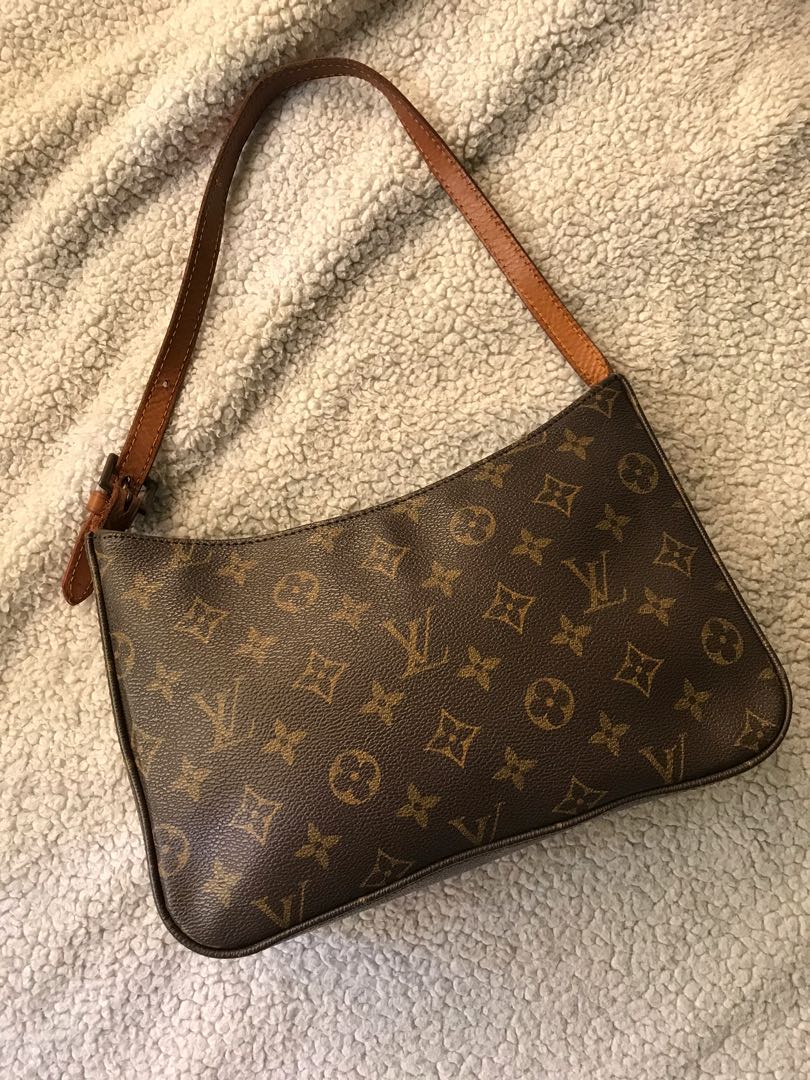 Louis Vuitton Baguette Handbag 393324  Collector Square