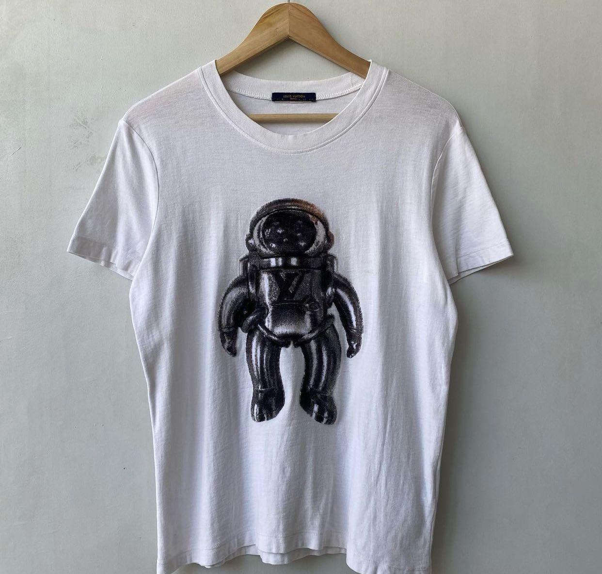 Best Tshirts - Louis Vuitton Spaceman T. Super Clean. Buy Here