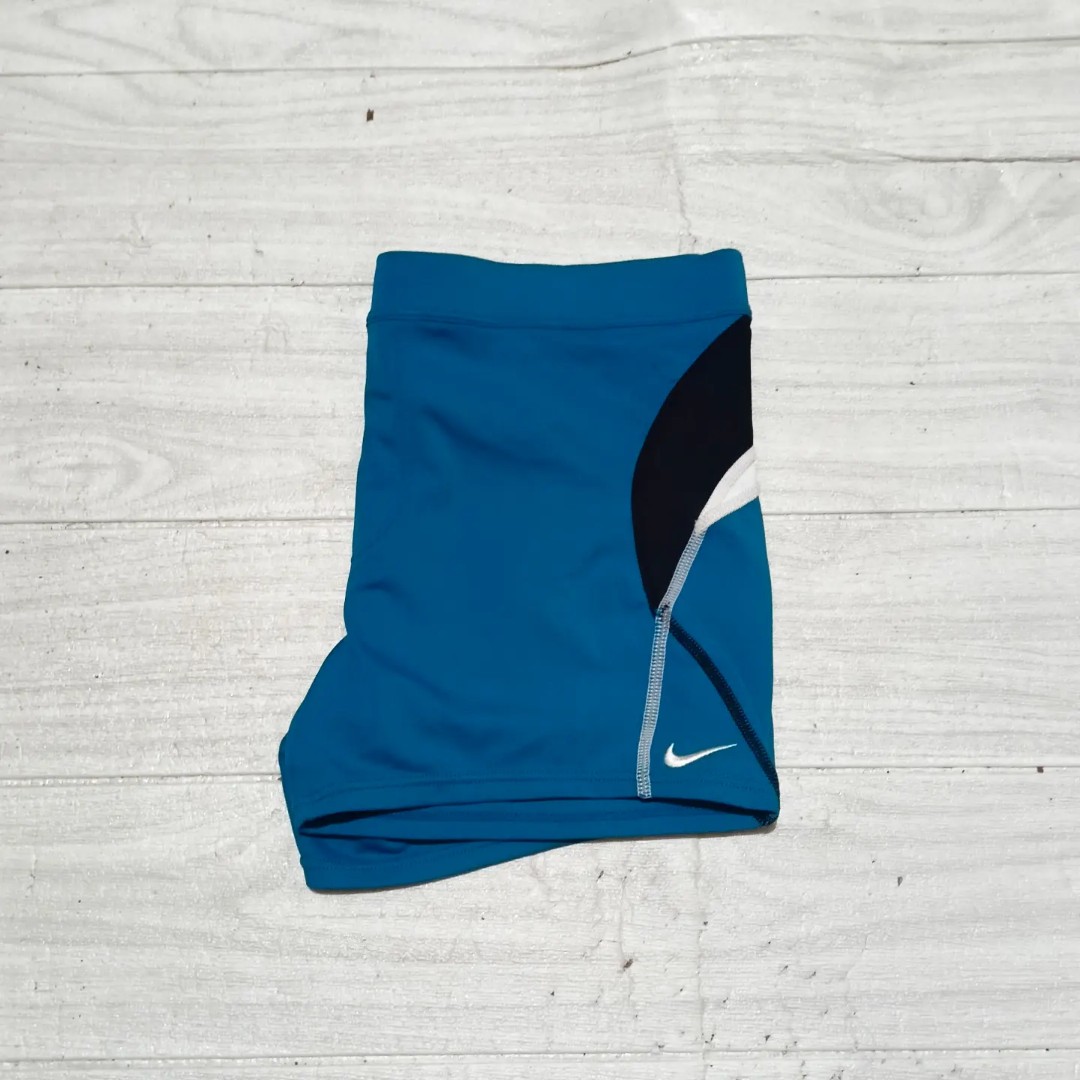 Nike Cycling Shorts, Women's Fashion 