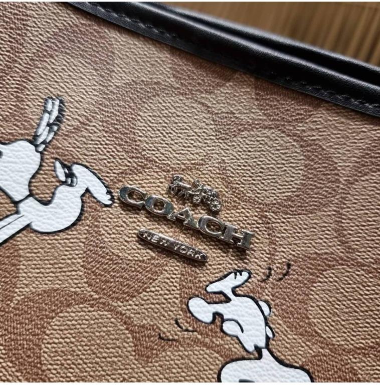 Original Limited Edition Coach x Peanuts Snoopy Signature Tote Bag