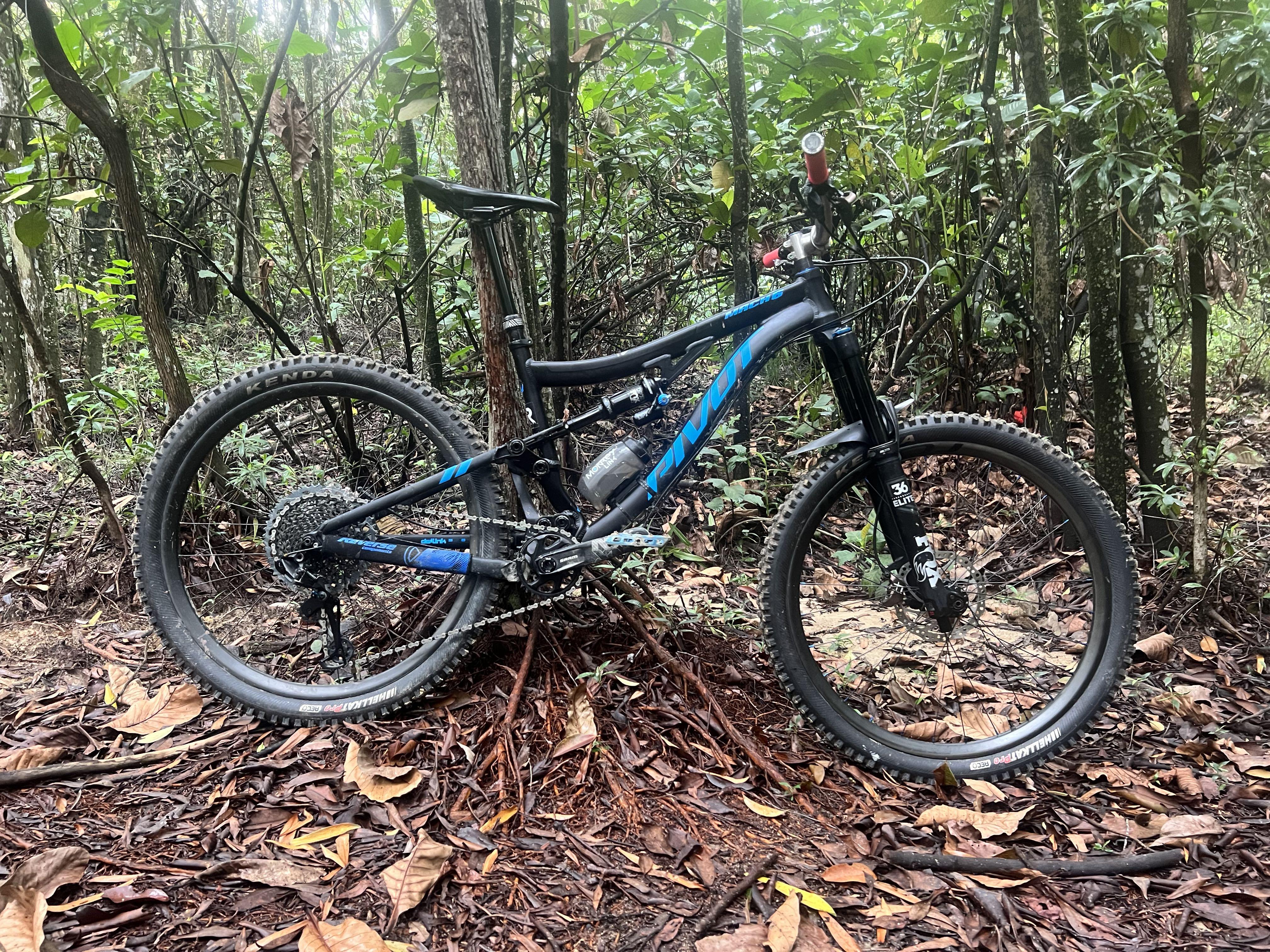 Pivot Mach 6 2018 Mountain Bike Full Suspension Sports Equipment
