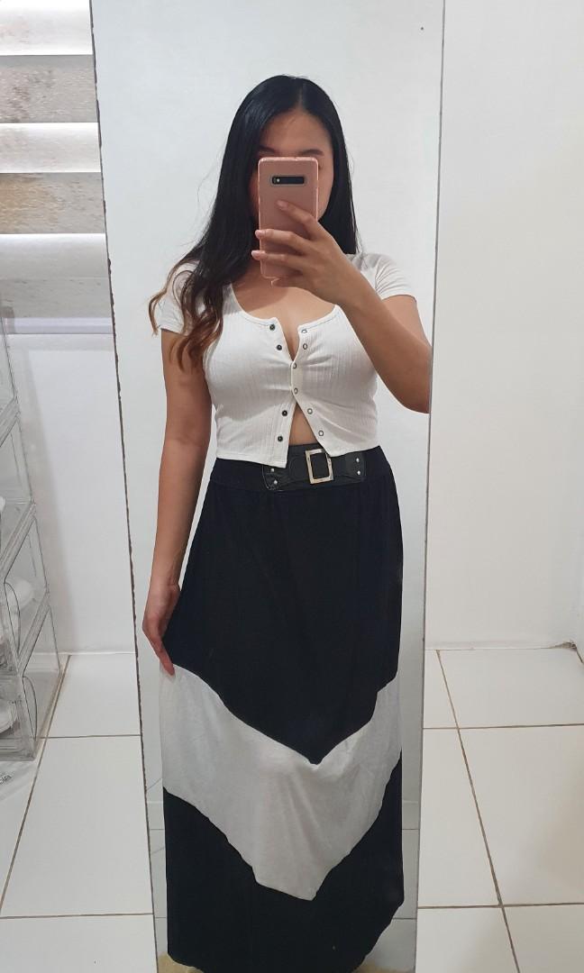 PLUS SIZE Maxi Skirt With belt Garterized Waist 3X on tag W 34 36 40in super stretchy L 36 in Php150 Women s Fashion Bottoms Skirts on Carousell