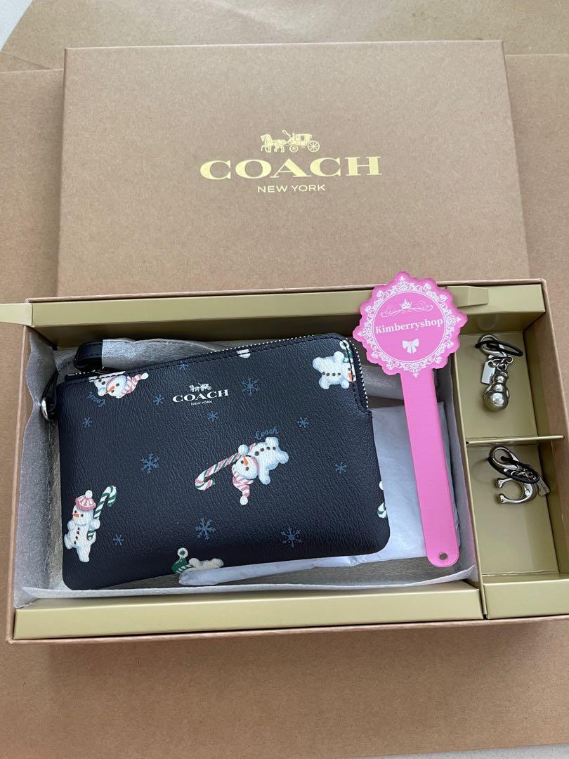 READY STOCK AUTHENTIC COACH GIFT C7401 Boxed Corner Zip Wristlet With Snowman Print SET SNOW MEN