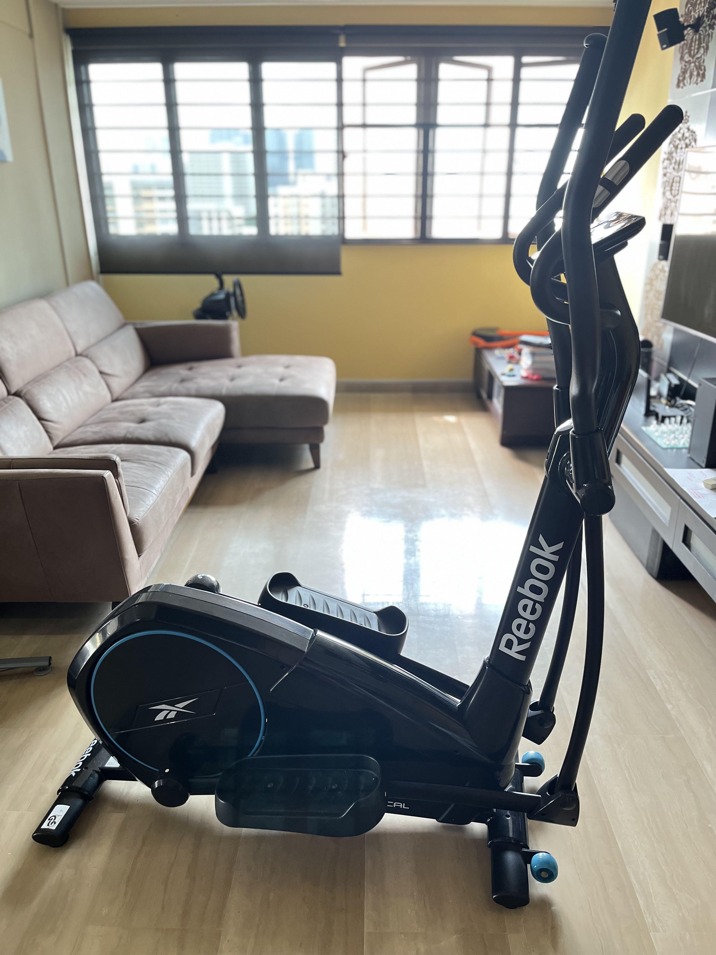 Reebok ZR10 Cross Trainer Elliptical, Sports Equipment, Exercise & Fitness, Cardio & Machines on Carousell