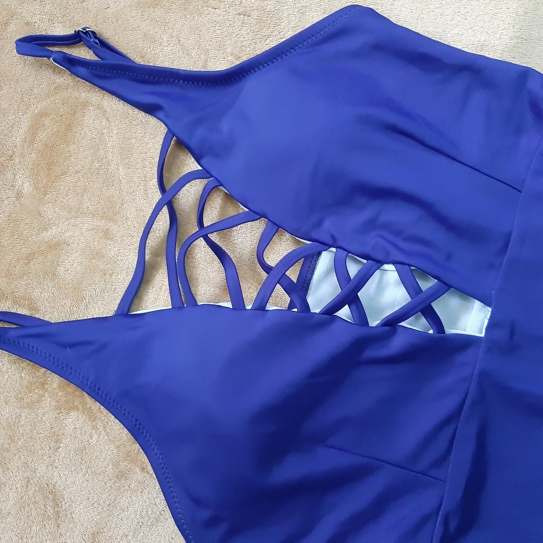Royal Blue One piece swimsuit (Category: Bikinis & Swimsuits) located in Paranaque City. Submitted by prelovedbyysa (Listing ID 1158408510, Image 2). Description: •No flaws •Fits S to M •Adjustable straps •Padded.