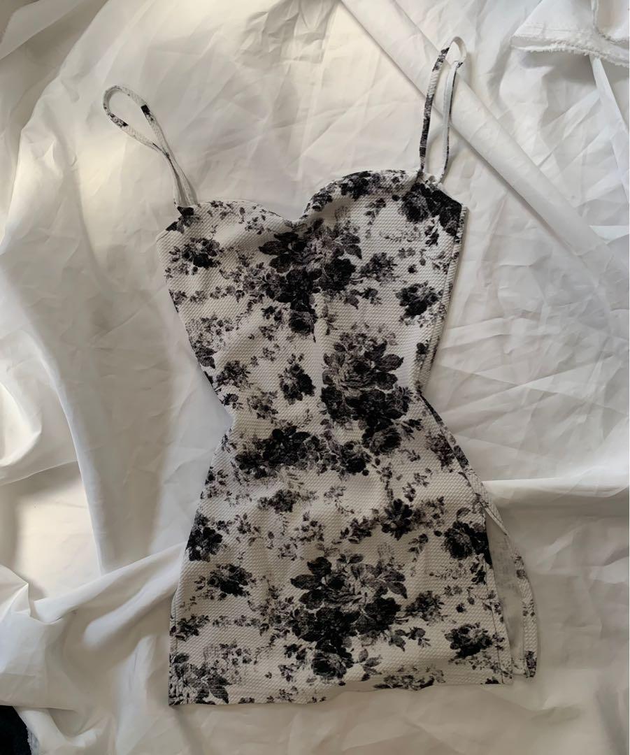 Sexy short dress (Category: Dresses) located in Quezon City. Submitted by shop.j (Listing ID 1158517756, Image 1). Description: .