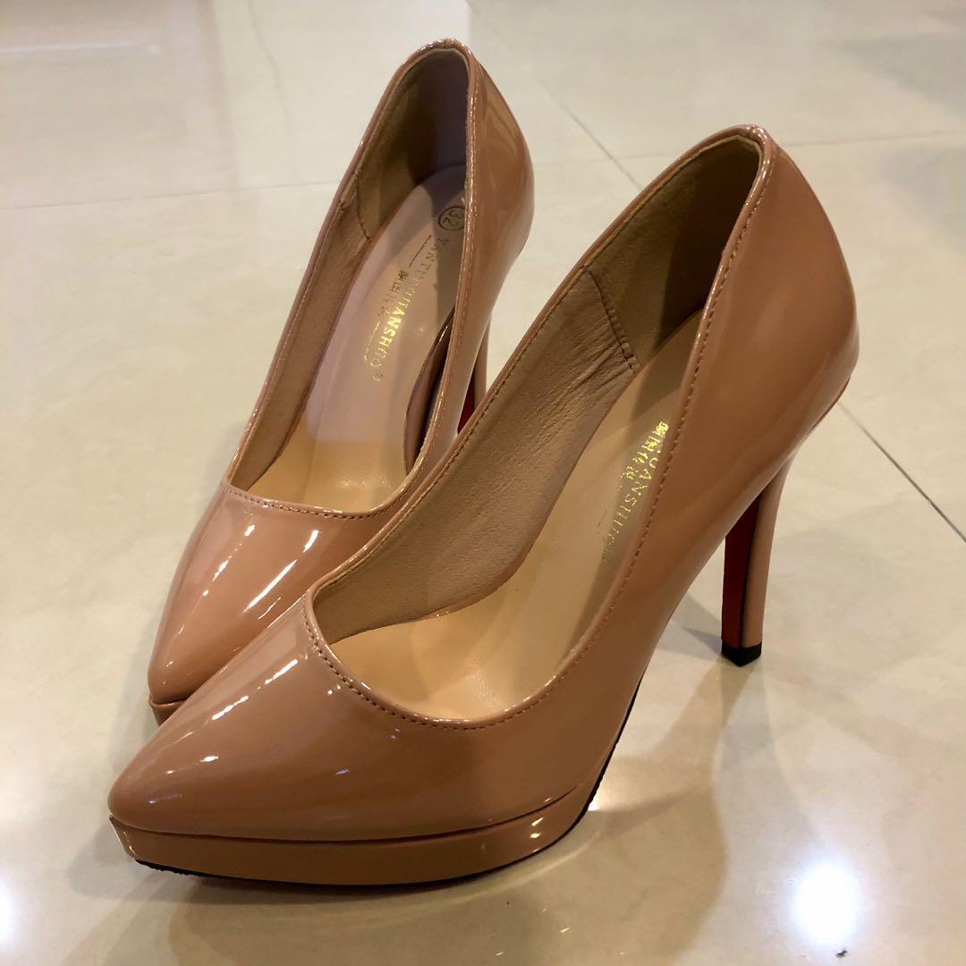 Shiny nude heels hotsell