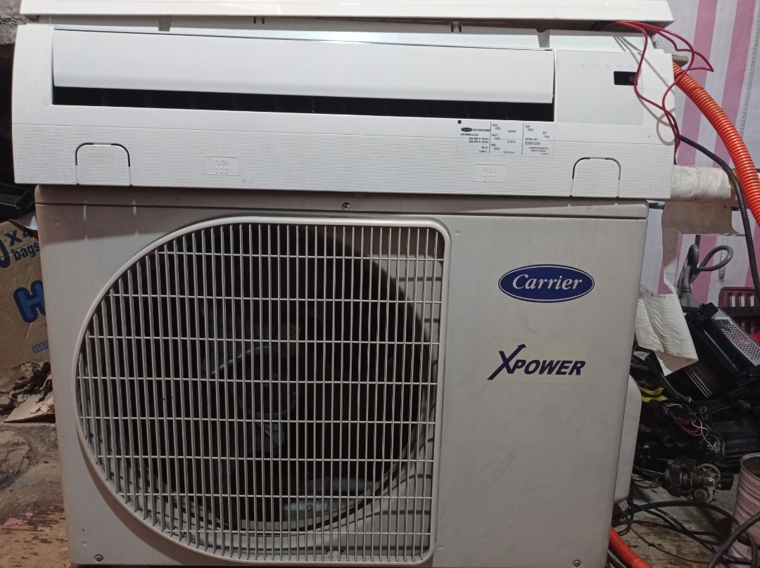 SPLIT TYPE INVERTER CARRIER XPOWER GOLD 1.5HP, TV & Home Appliances