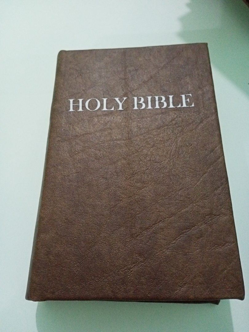 The New English Bible, Hobbies &amp; Toys, Books &amp; Magazines, Religion ...