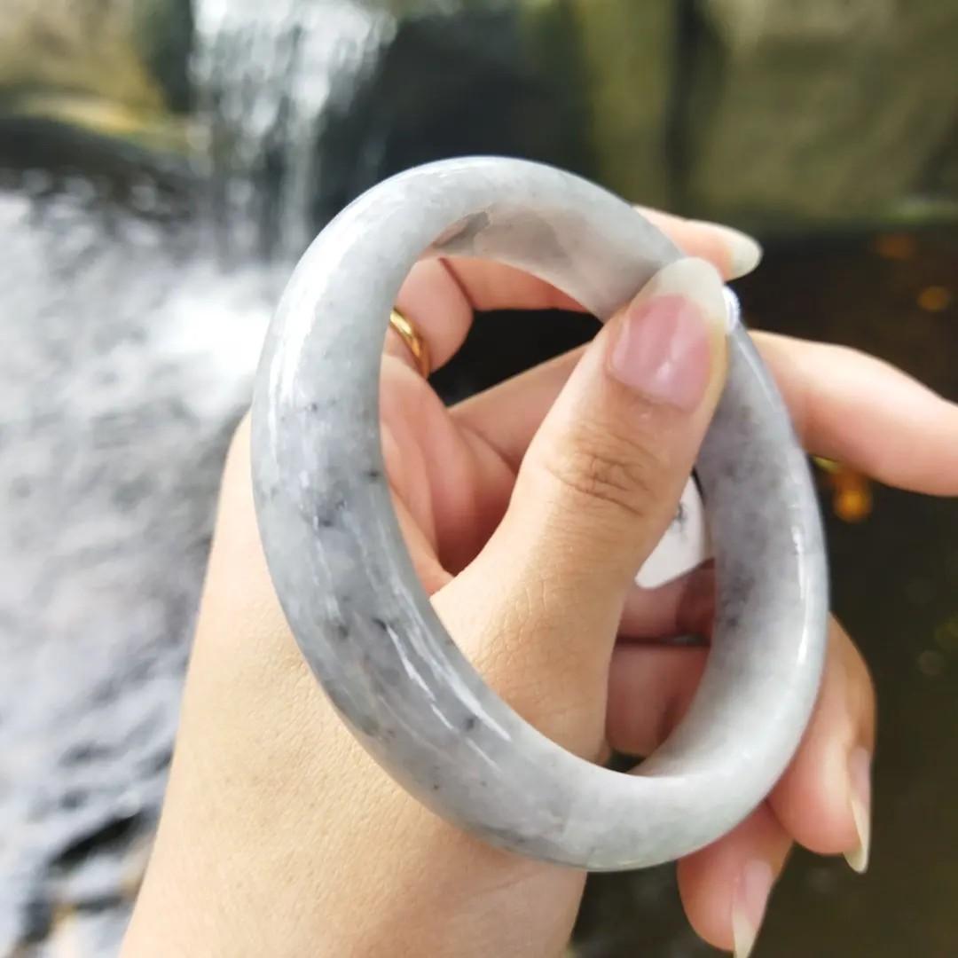 Grey jade hot sale bangle