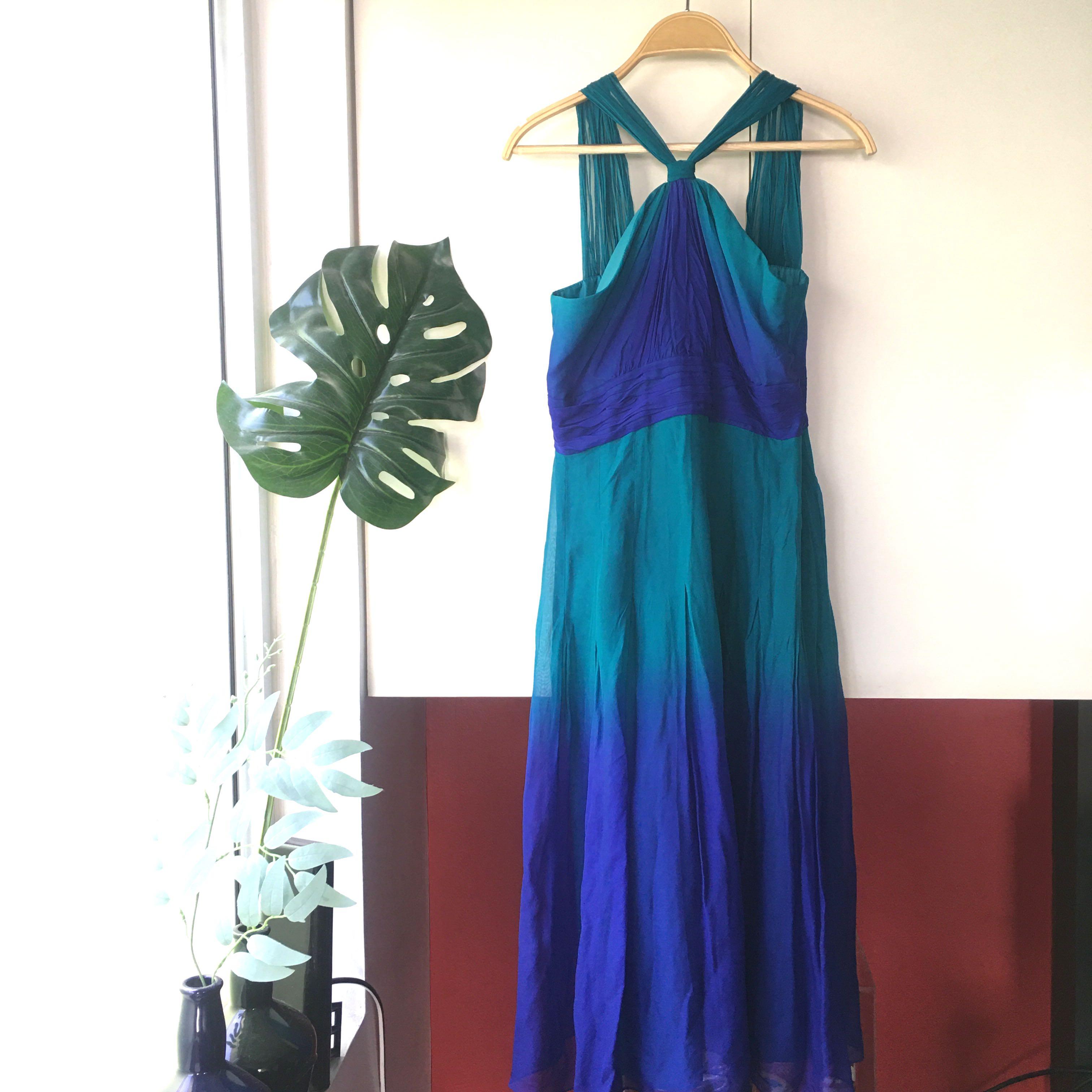 USA Jones New York Aqua Halter Silk Mid Dress, Women's Fashion, Dresses &  Sets, Evening dresses & gowns on Carousell