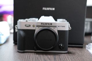 （分類：）位於 。 由 kevtt 提交（商品編號 1158470297，圖片 1）。簡介： 。