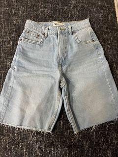 Zara Bermuda Jeans Shorts size 32